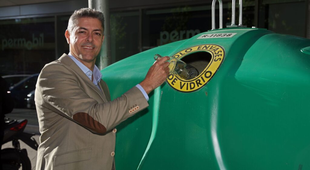 Jorge Peña: “El reciclaje de vidrio es una palanca económica, mejora la eficiencia del sistema y ayuda a contener la tasa de basuras”