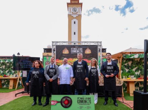 Manuel Domínguez presenta la campaña ‘Somos lo que comemos’ para dinamizar los mercados tradicionales