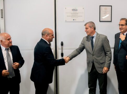 Manuel Domínguez inaugura el primer túnel de frío del Archipiélago