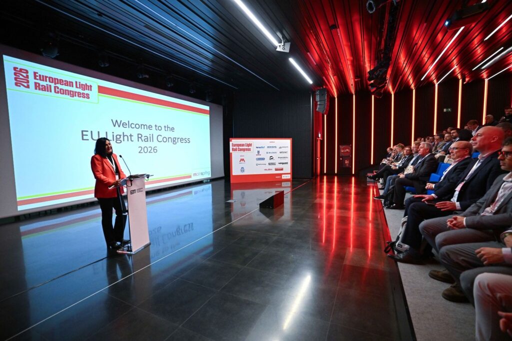 Tenerife se convierte en el epicentro europeo del transporte guiado con la apertura del European Light Rail Congress