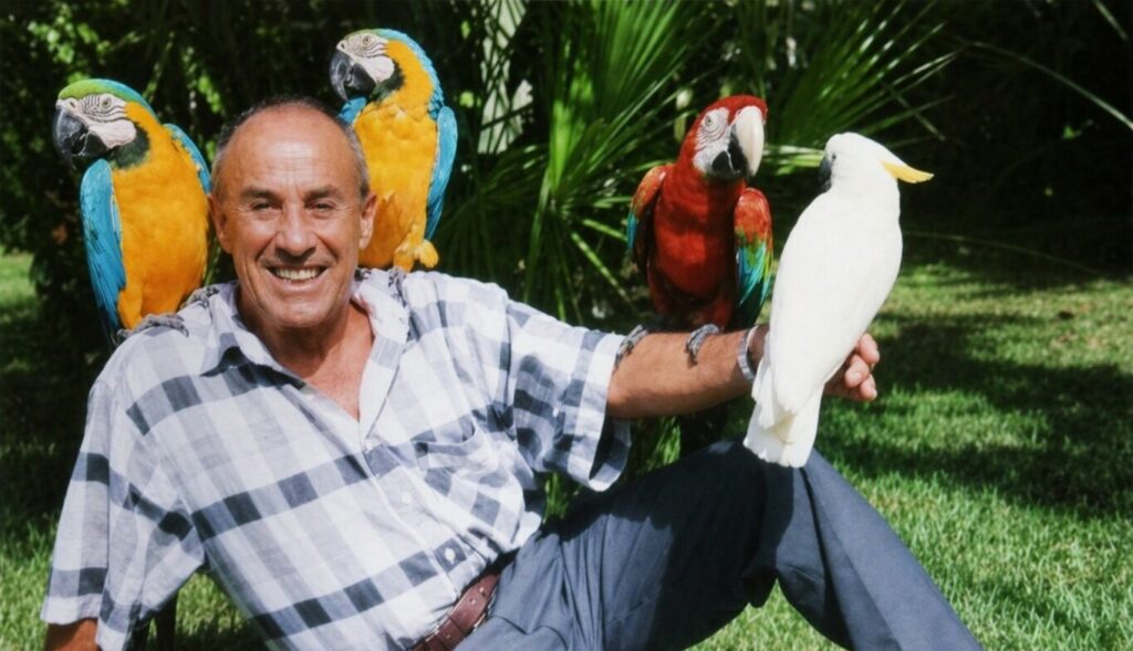 César Manrique y Loro Parque, el legado de una alianza que salvó y dio identidad a la Embajada Animal