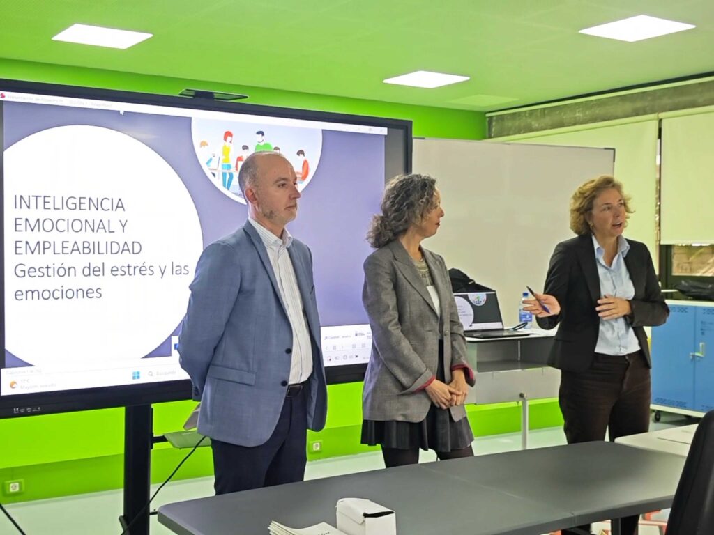 La Cámara y CaixaBank Dualiza forman a 300 estudiantes de FP en habilidades blandas claves para el empleo