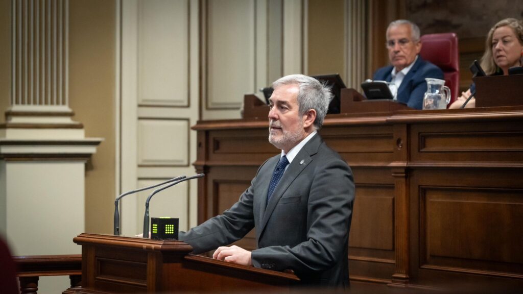 Clavijo: “Todas las decisiones de este Gobierno sobre el MVHondius se dirigieron a garantizar la seguridad de los canarios”