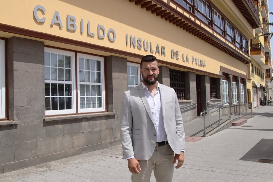 Darwin Rodríguez: “Apostamos por una movilidad eficiente, equilibrada y sostenible, adaptada a la realidad de La Palma”