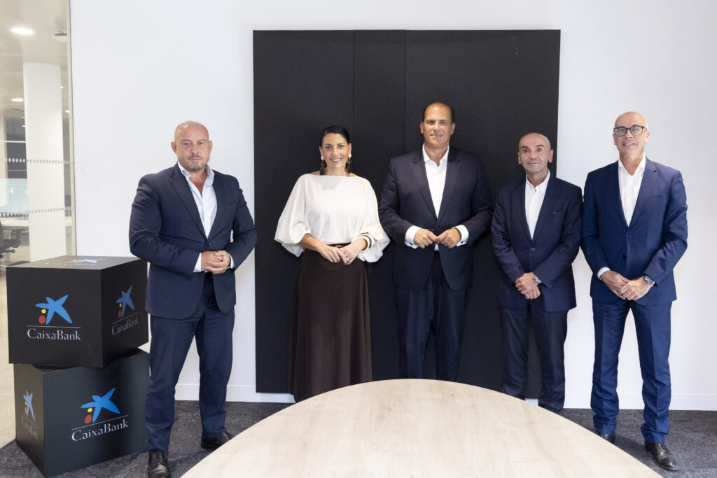 CaixaBank y Fepeco refuerzan su alianza para impulsar la inversión y el crecimiento del sector de la construcción en la provincia de Santa Cruz de Tenerife