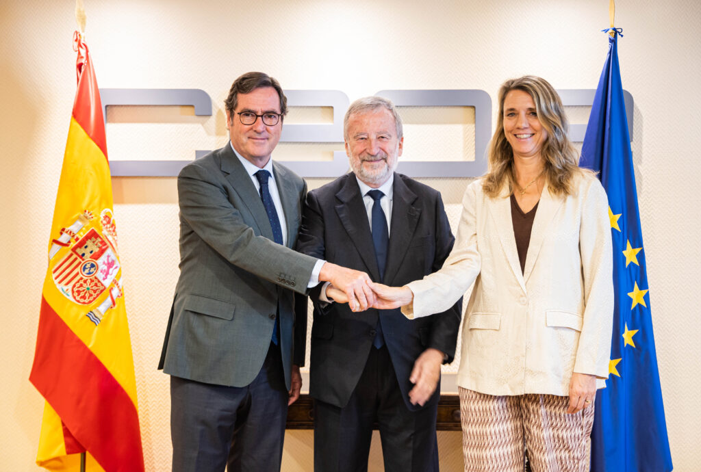 CaixaBank, CEOE y CEPYME movilizan 50.000 millones en financiación para empresas y pymes