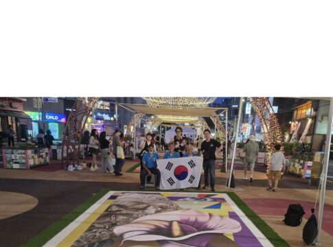 El colectivo Artearena lleva el arte efímero de las alfombras de La Orotava hasta Corea del Sur