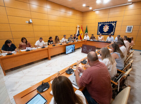El Pleno del Cabildo aprueba una declaración institucional para impulsar las infraestructuras universitarias y una red de residencias para estudiantes